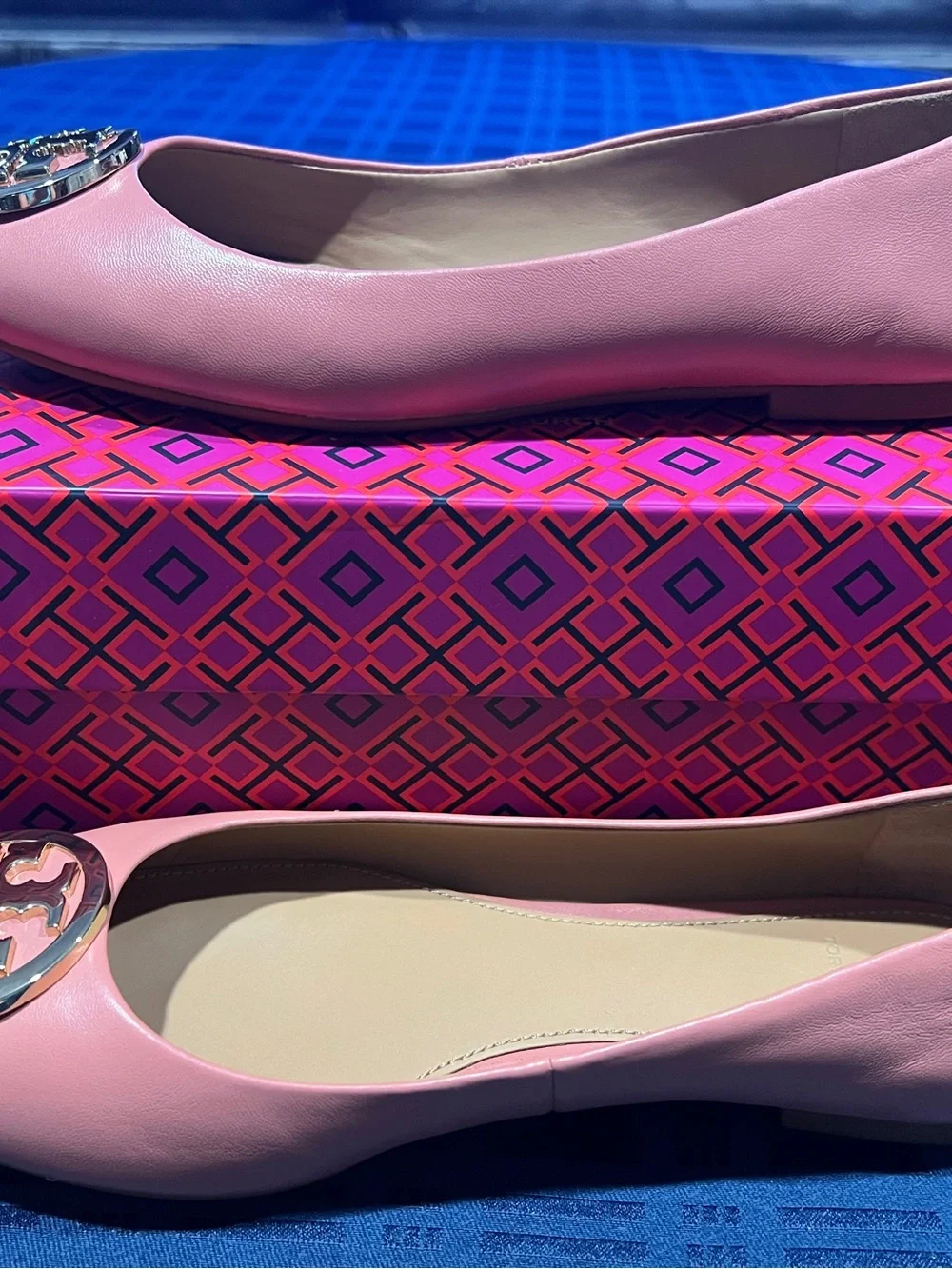Tory Burch Benton 2 Coral Pink Tramonto Nappa Leather Logo Ballet Flats
